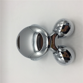 Rokas masāžas rullis ar 4 riteņiem V‑sejas kontūrām — XC-202, manuāls neelektrisks masāžas rullis, izlaists 2018.