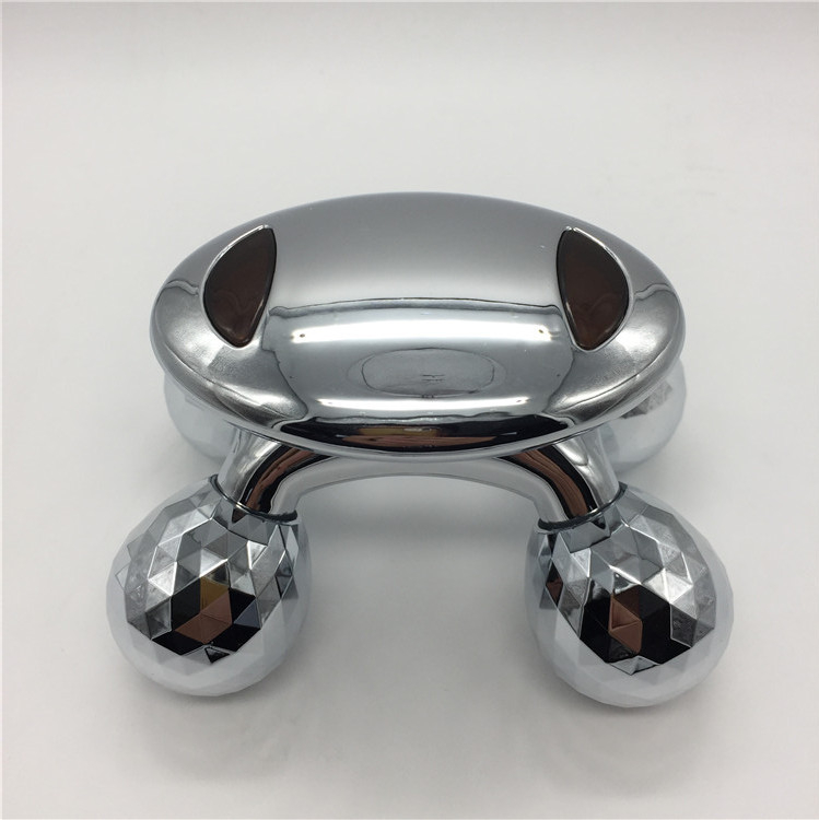 Rokas masāžas rullis ar 4 riteņiem V‑sejas kontūrām — XC-202, manuāls neelektrisks masāžas rullis, izlaists 2018.