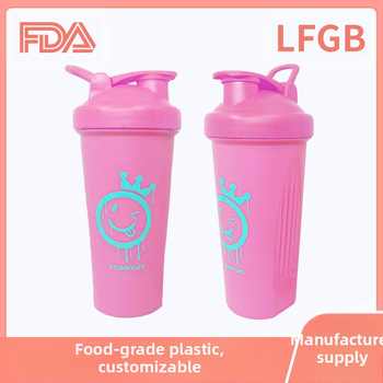 Šejker šalica za proteinski prah, plastična cilindrična posuda, PP materijal, otporna na toplinu, jednodijelna konstrukcija, težina 115 g