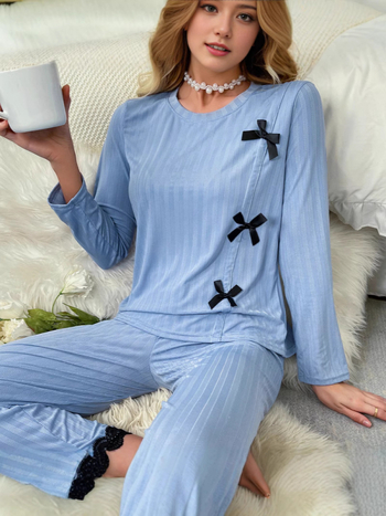 Σετ πιτζάμες για γυναίκες — κομψό στυλ, ύφασμα Milk Silk, πολυεστέρας 95%+, μακριά μανίκια, φθινόπωρο 2024