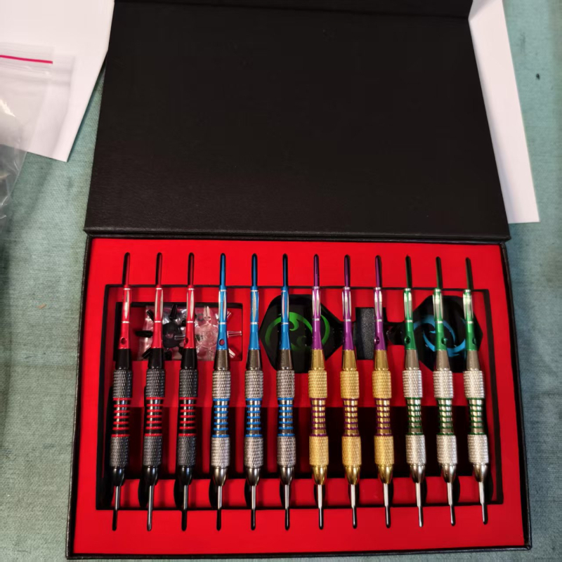 Set strelica s iglom, 12-dijelni poklon paket, 22 g, strelice od željeza i aluminijskog legiranog materijala s PET komponentama