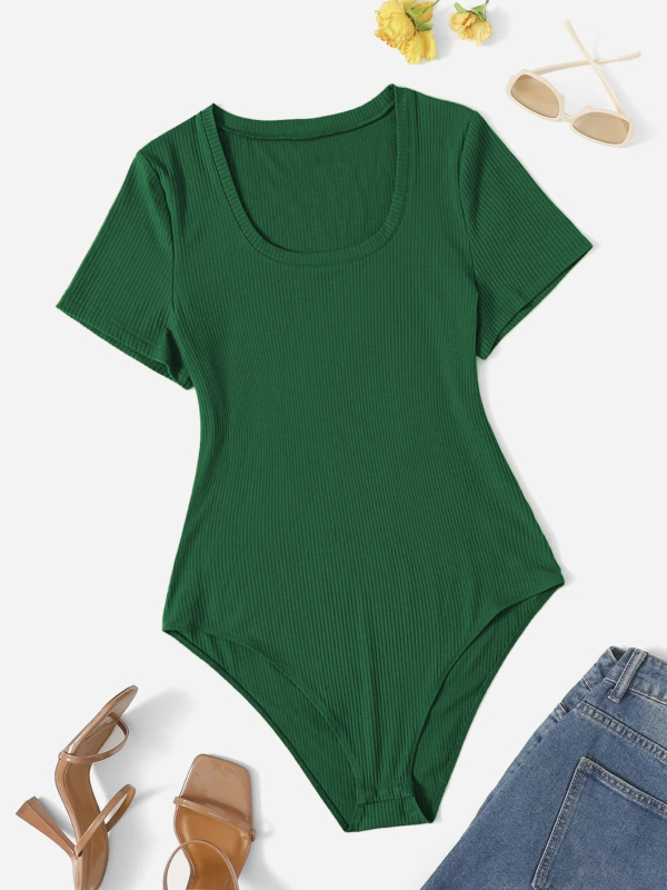 Plus veličine ženski kombinezon, elegantan i profinjen, poliester, okrugli izrez, rukav ¾, tijesan kroj, gumbi