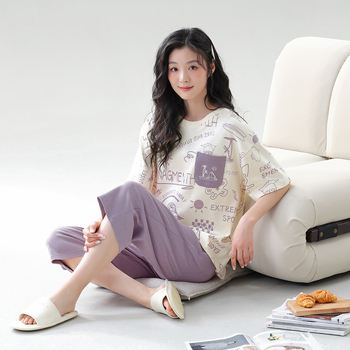 Γυναικείο σετ πιτζάμας από 100% βαμβάκι, καλοκαιρινό, με τοπ crewneck και cropped παντελόνια – αναπνεύσιμο, casual οικιακό ντύσιμο, κατάλληλο και για εξωτερική χρήση (100% βαμβάκι; crewneck; cropped; αναπνευστο; εξωτερική χρήση)