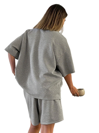 Σετ δύο τεμαχίων από πολυεστέρα για καθημερινή χρήση, στερεό μοτίβο, παντελόνι μήκος ¾, κανονικά μανίκια, καλοκαίρι 2025