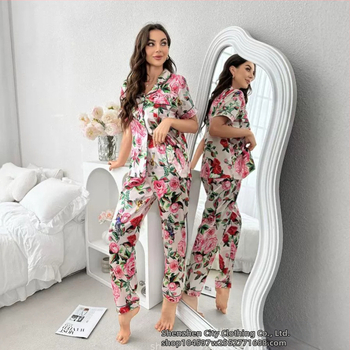Dailės moters spausdintų pižamų komplektas iš dirbtinio šilko, lengvas ir kvėpuojantis, kardigan stiliaus apykaklė, 3/4 rankovės, kelnės