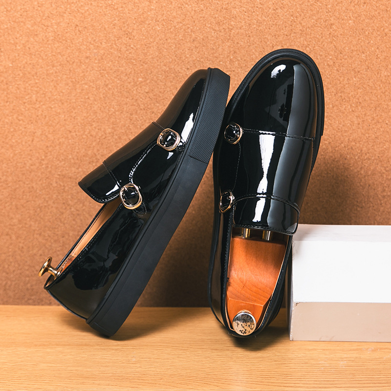 Vyriniai Monk bateliai su sagtimi – viršutinė dalis iš dirbtinės odos, žemas profilis, smailus pirštas, PU įdaila, guminė pado