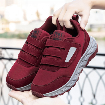 Platus dydžio moterų lauko bateliai – lengvi, drobės viršus, plokščias kulnas, smailus pirštas, vasara