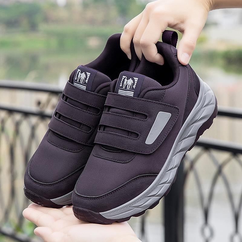 Platus dydžio moterų lauko bateliai – lengvi, drobės viršus, plokščias kulnas, smailus pirštas, vasara