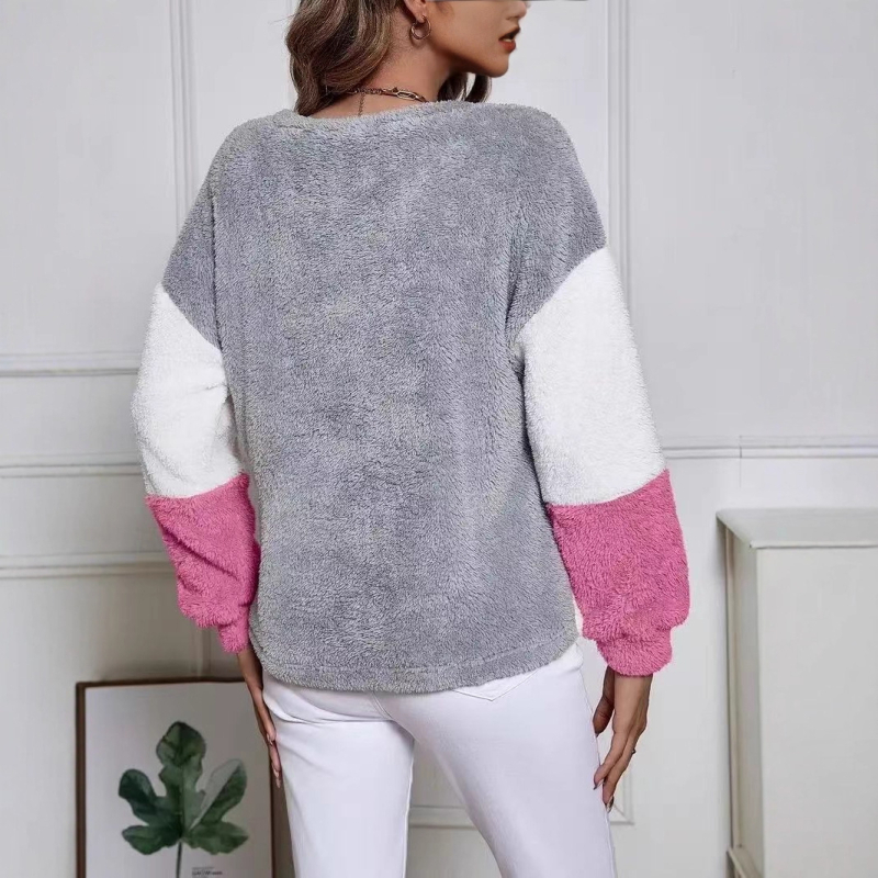 Patchwork kapucijos megztinis iš poliesterio fliso, ilgomis rankovėmis, apvalus kaklas, įprastas kirpimas