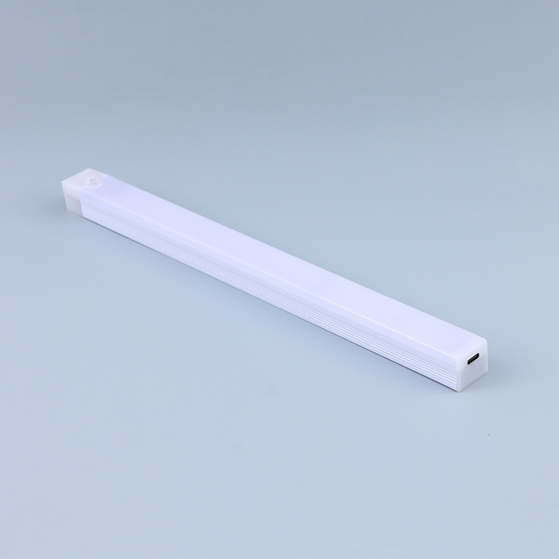 Yizhao pametna LED svjetiljka sa senzorom pokreta, duga LED traka, za vinsku vitrinu, ormar i garderobu, prilagodljivo