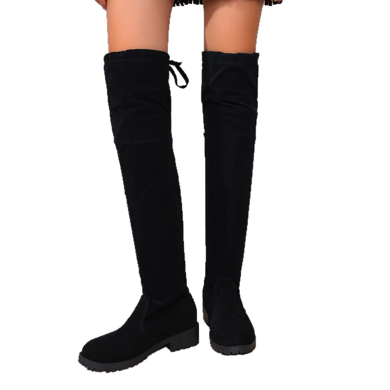 Moteriški velūro ilgosios virš kelių aulinės, apvali nosis, žemas kulnas 1-3 cm, galiniai raišteliai, viduje dirbtinis kailis