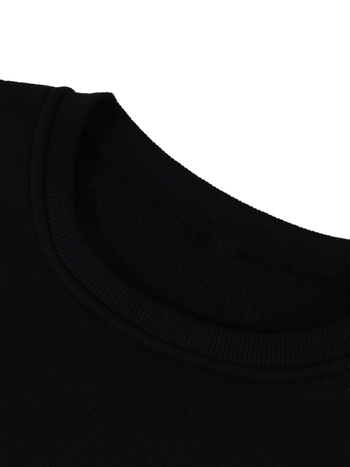 Sievietēm puloveris-svīteris ar Whitebeard pirātu kaula un zobena grafiku, garās piedurknes, apaļš kaklaizgriezums, brīvās piegrieznes, poliesters