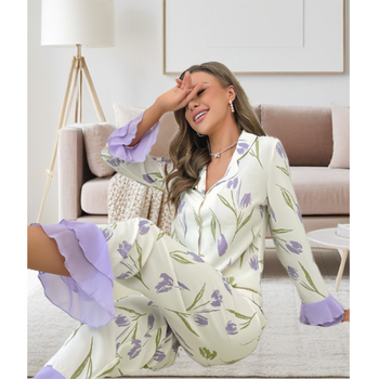 Pižamų komplektas su kardiganu, lengvas audinys, V kaklo, 3/4 rankovės, cropped kelnės, gėlių patchwork