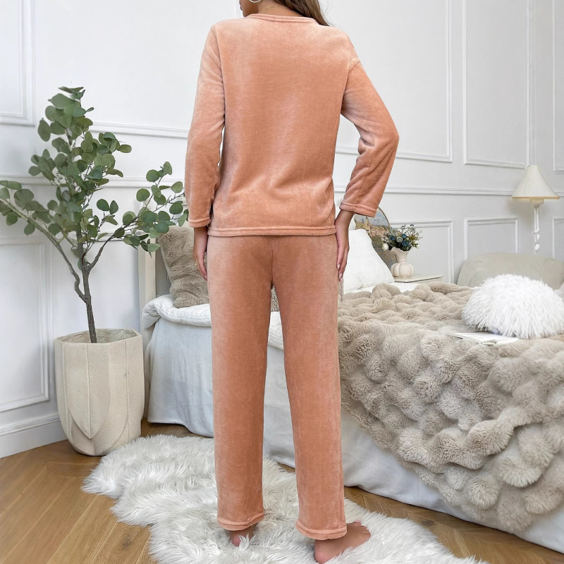 Sieviešu flaneles mājas komplekts ar garām piedurknēm un biksēm – silts, ērts, 100% poliesteris, vidējās svara