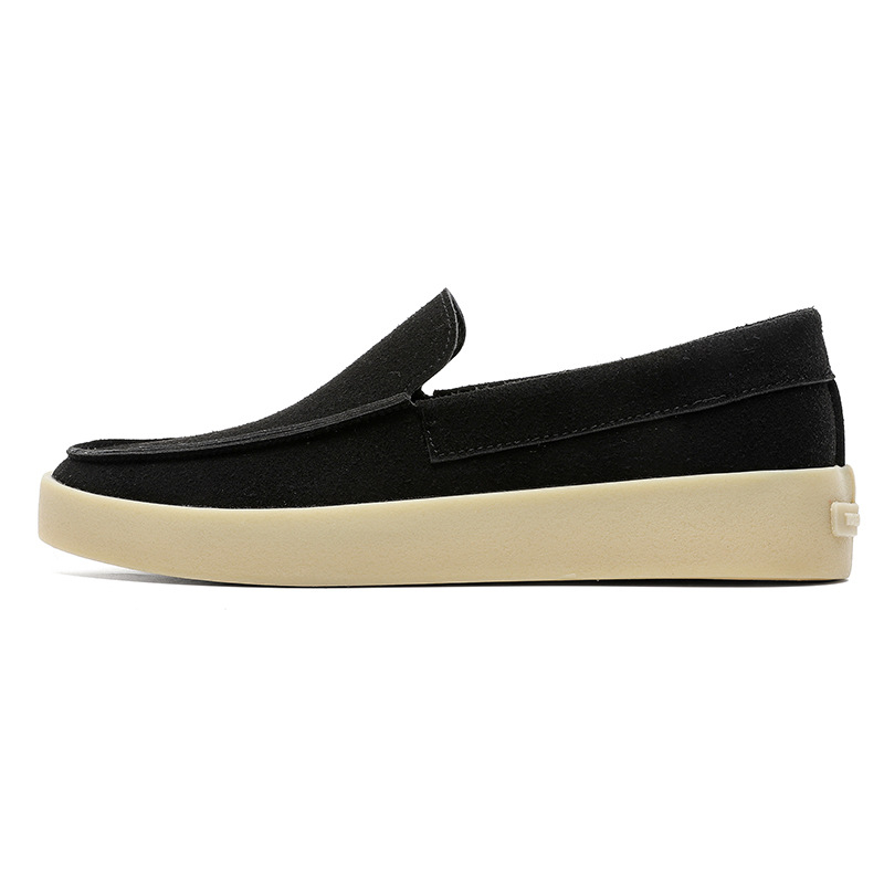 Vyriški nubukinės odos mokasinai su guma padų, stora padas, apvalus pirštas, vidutinio aukščio kulnas 3–5 cm, kvėpuojantys ir atsparūs slydimui vasarai.