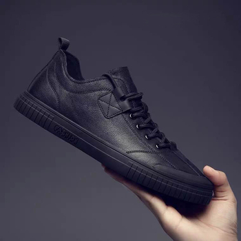 Vyriski odiniai laisvalaikio bateliai, raišteliai, viršus iš jautienos odos, gumos padas, atsparūs slydimui ir dėvėjimuisi