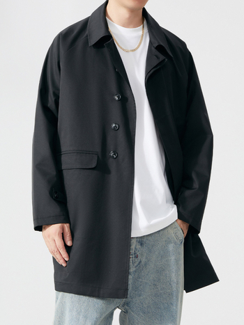 Férfi középhosszú vízálló trench kabát Turn-Down gallérral, elöl egy sor gombbal záródás, 100% poliészter szövet és bélés, laza szabás, őszi viselet