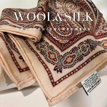 Kvadrātšalle no Mulberry zīda, warp-knitted, etniskais britu retro stils, pavasaris 2025