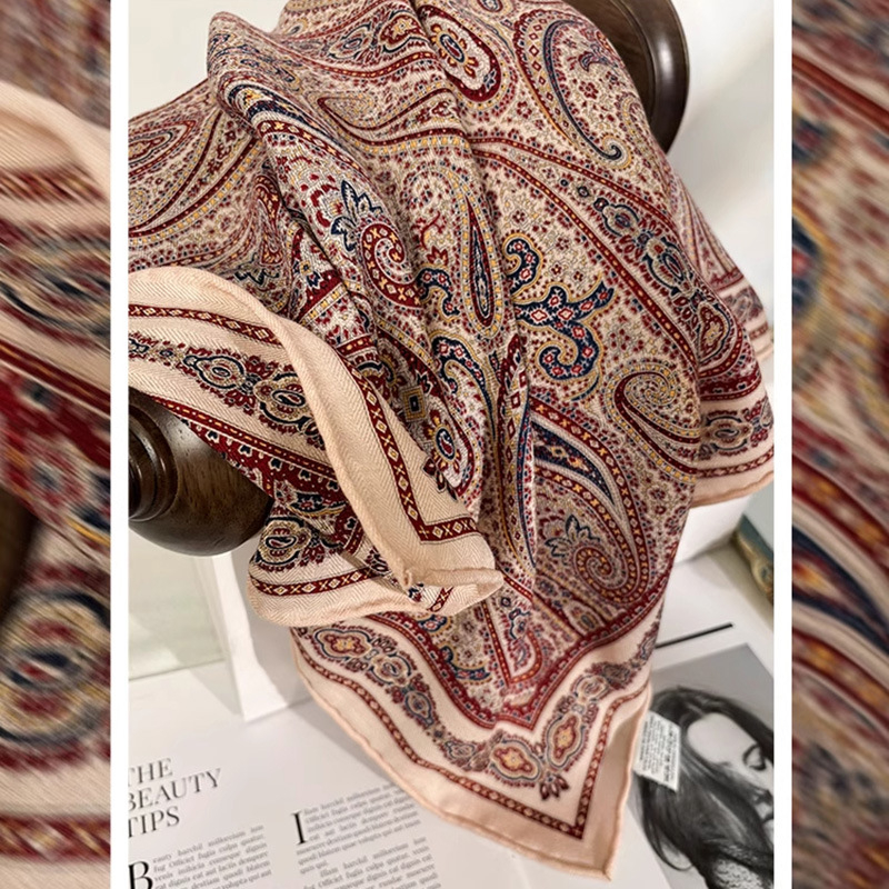 Kvadrātšalle no Mulberry zīda, warp-knitted, etniskais britu retro stils, pavasaris 2025