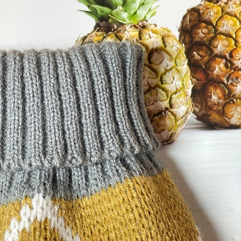 Sieviešu pidžāma no koralflīsa ar rombu rakstu