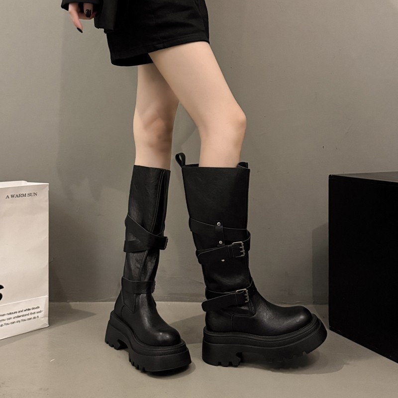 Ādas zābaki virs ceļgala sievietēm, apaļa purngala, vidējā papēža augstums 3-5 cm, iekšējā zole ar aitas vilnas integrētu