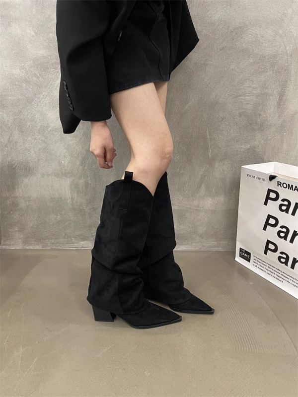 Moteriški auliniai batai iki blauzdos su smailiu nosimiu, plokšči kulnai, mikropluošto viršutinė, guminė padas