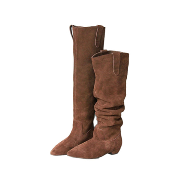 Moteriški ilgi batai su aukštu galą, avies vilnos pamušalas, apvali nosis, žemas kulnas, guma padas