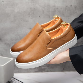 Muške slip-on loaferice – ravna potplata, gornji dio od mikrovlakna, PU ulošak, kožni vrh prstiju