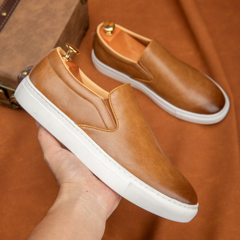 Muške slip-on loaferice – ravna potplata, gornji dio od mikrovlakna, PU ulošak, kožni vrh prstiju