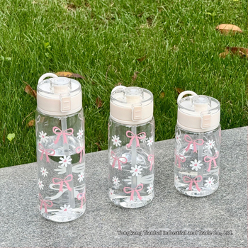 Plastična čaša za vodu, velika kapaciteta, moderni minimalistički dizajn, otisak margarete, vodonepropusna i otporna na curenje