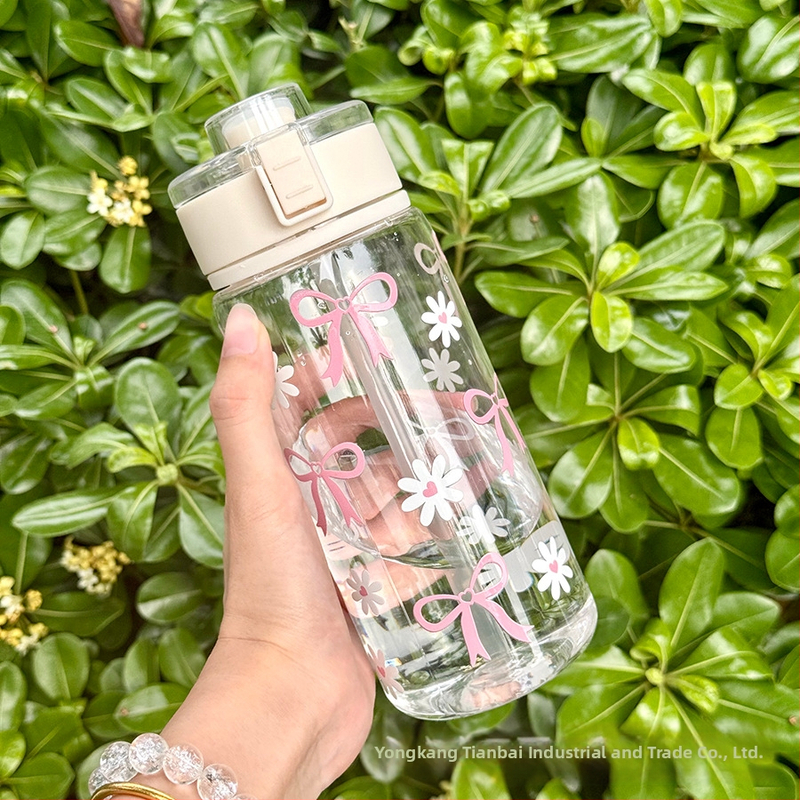 Plastična čaša za vodu, velika kapaciteta, moderni minimalistički dizajn, otisak margarete, vodonepropusna i otporna na curenje