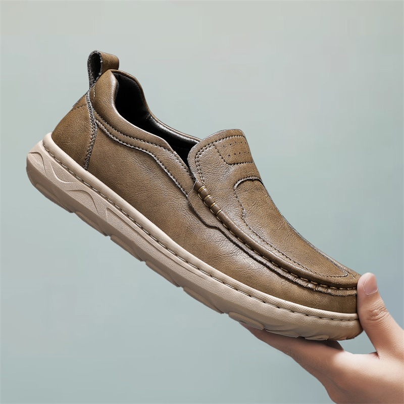 Vīriešu ādas slip-on loaferi ar mikrošķiedras augšpusi, gumijas zole, zems augšējais līmenis, apaļš purns