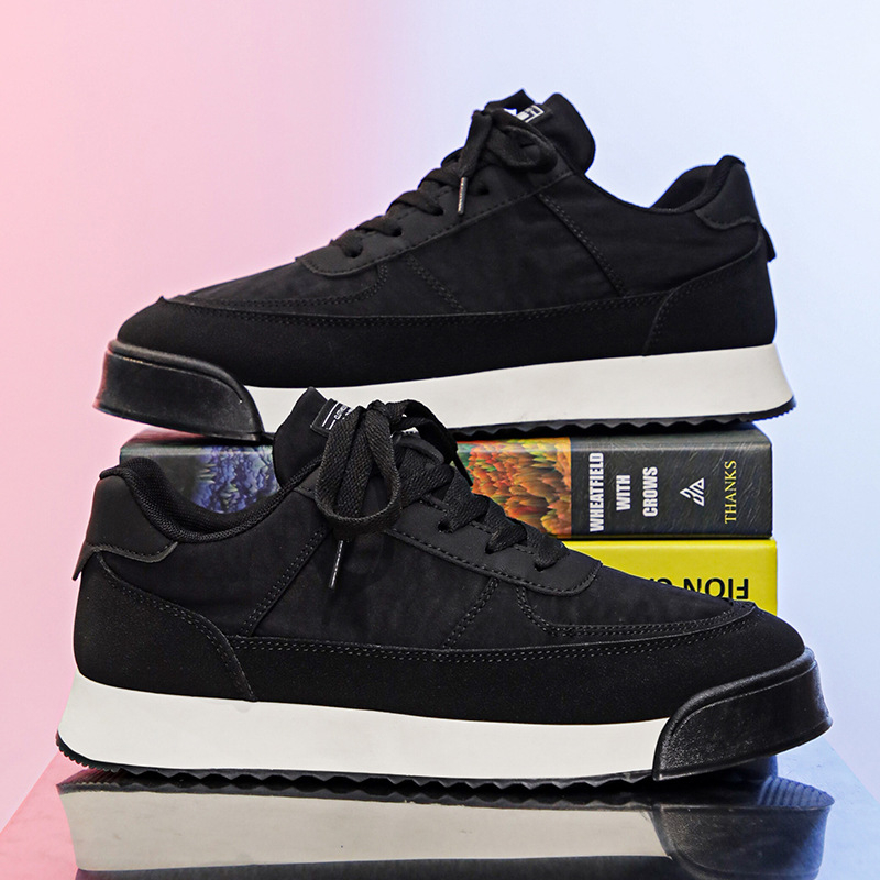 Casual muške tenisice tip Dad Shoes – gornji dio od dvostruke kože i tekstila, kožna unutrašnjost, gumeni potplat, vezanje, okrugli vrh