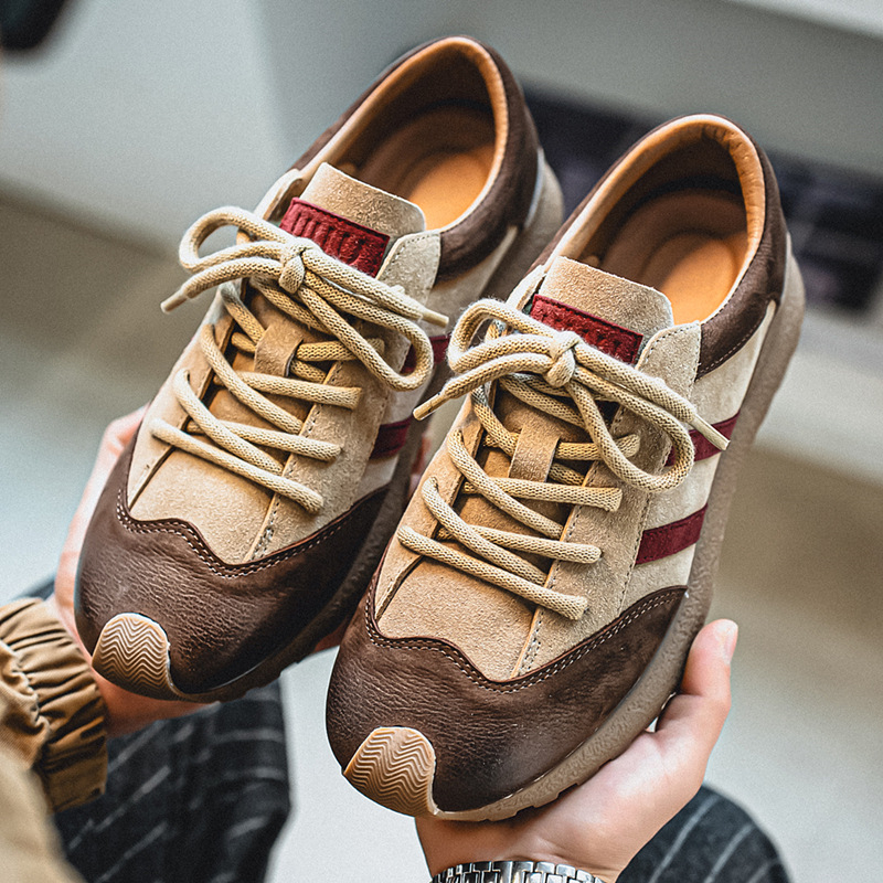 Vīriešu loaferi no pirmās kvalitātes ādas, vasarai, ar asu purnu, ar šņorēm, retro sporta stila