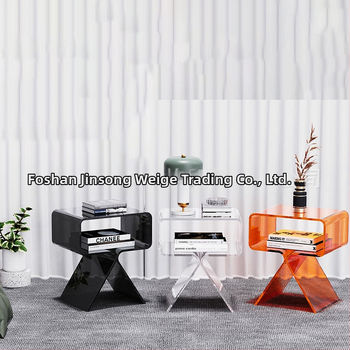 Minimālistisks caurspīdīgs akrila sānu galdiņš, divu līmeņu, uz grīdas, viesistabai un guļamistabai