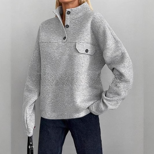 Sieviešu hoodie jaka ar stāvošu apkakli, priekšējās pogas, garas piedurknes, brīvs siluets, patchwork dekors, bieza flīsa audums, rudens 2025