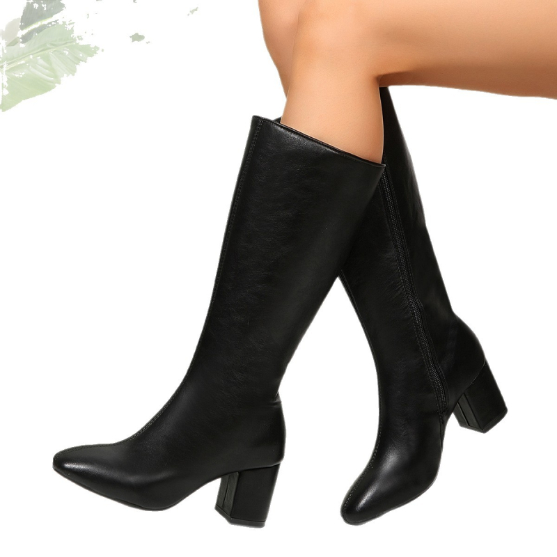 Kulkšnies auliniai - apvali nosis, stora kulnas, kulno aukštis 3-5 cm, aukštas šarfas