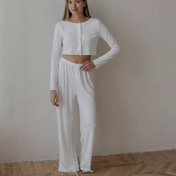 Kokvilnas trikotāžas komplekts ar garām piedurknēm un biksēm, vidēja biezuma 201–250 g/m², apaļš kakla izgriezums, rudens-ziema