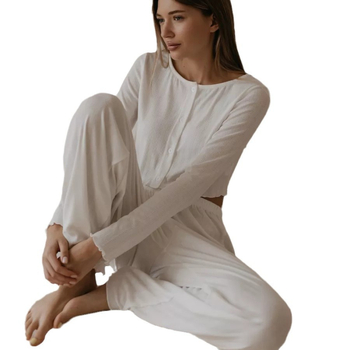 Kokvilnas trikotāžas komplekts ar garām piedurknēm un biksēm, vidēja biezuma 201–250 g/m², apaļš kakla izgriezums, rudens-ziema