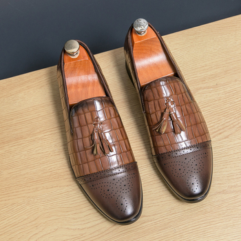 Ανδρικά casual δερμάτινα παπούτσια με μυτερό δάχτυλο, χαμηλό ύψος, PU επάνω, καουτσούκ σόλα