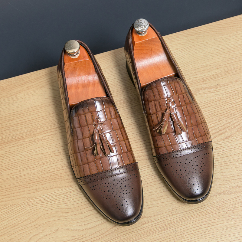 Ανδρικά casual δερμάτινα παπούτσια με μυτερό δάχτυλο, χαμηλό ύψος, PU επάνω, καουτσούκ σόλα