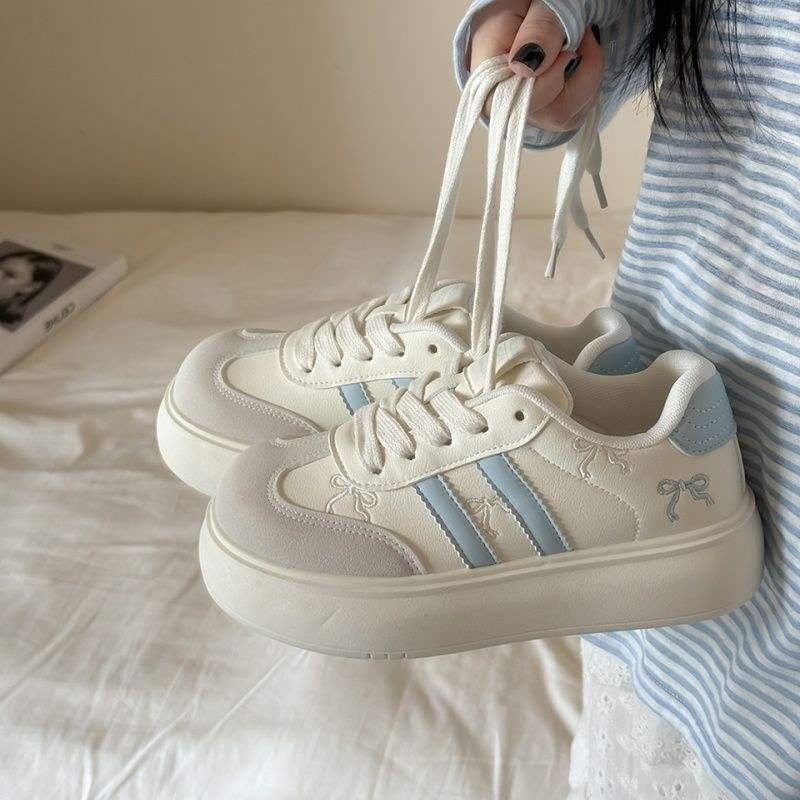 Sieviešu slip-on loaferi – augšdaļa no sintētiskas ādas, gumijas zole, zems profils, PU iekšējā zole