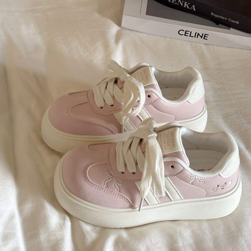 Sieviešu slip-on loaferi – augšdaļa no sintētiskas ādas, gumijas zole, zems profils, PU iekšējā zole