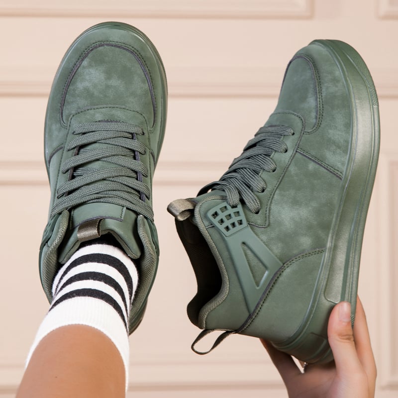 Skate tenisice srednje visine | gornji dio PU, gumeni potplat, mrežasta podstava, vezanje šnure