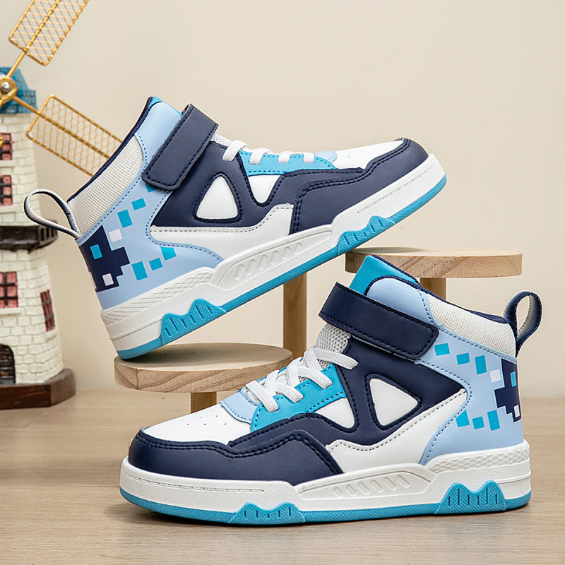 Bērnu skeita kurpes, vidēja augstuma, virsma no sintētiskas ādas, zole PVC, Velcro aizdare, pretslīdes un izturīgas pret nolietojumu