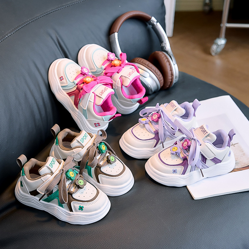 Bērnu zemie sporta apavi, Korejas stilā, mīksta zole, pretslidēšana, elpojoši, Velcro aizdare, karikatūru dizains, vecums 4–12 gadi