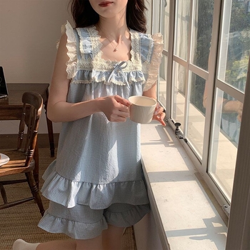 Meitenēm paredzēts pidžamu komplekts, wrinkled audums, V kakla izgriezums, 3/4 piedurknes, īsas bikses, poliesters, plāns, 181–200 g/m²