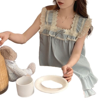 Meitenēm paredzēts pidžamu komplekts, wrinkled audums, V kakla izgriezums, 3/4 piedurknes, īsas bikses, poliesters, plāns, 181–200 g/m²