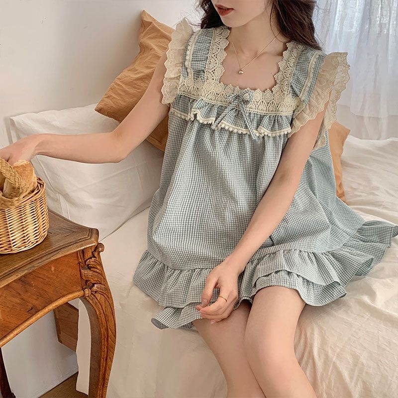 Meitenēm paredzēts pidžamu komplekts, wrinkled audums, V kakla izgriezums, 3/4 piedurknes, īsas bikses, poliesters, plāns, 181–200 g/m²