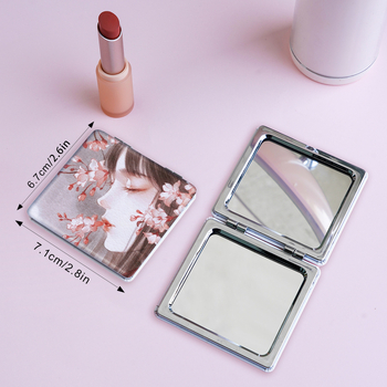 Portatīvs saliekams skaistumkopšanas spogulis ar karikatūras dizainu, zīmols NND; rāmis materiāls: PU/PS/PVC; lēcas materiāls: cits; pilnais materiāls: PU āda + nerūsējošs tērauds + PC + stikls